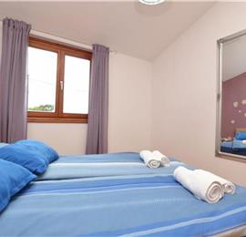 3 bedroom villa with pool near Poreč, sleeps 6